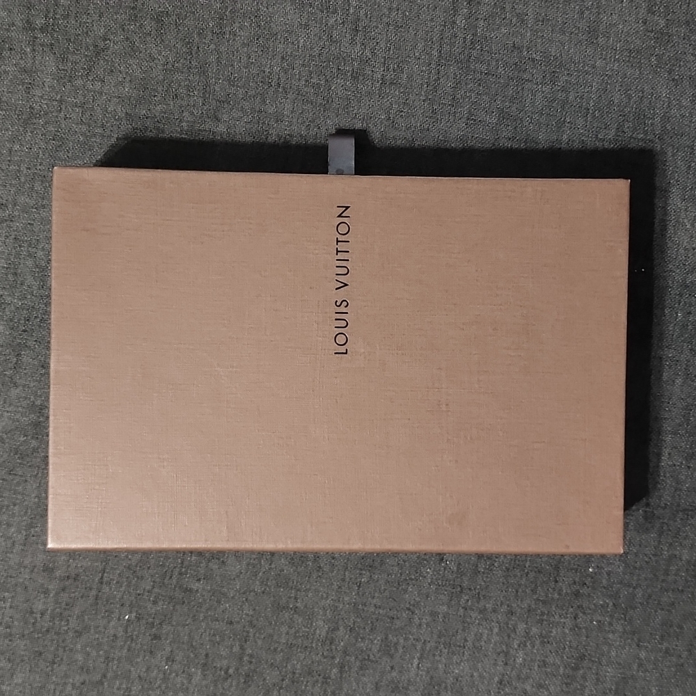 Louis Vuitton pull box